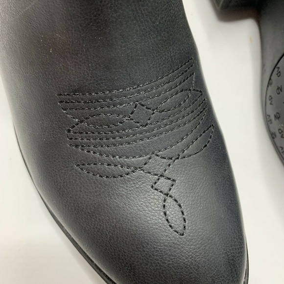 NEW DV By Dolce Vita NEW Western Black Ankle Boots - Picture 8 of 8